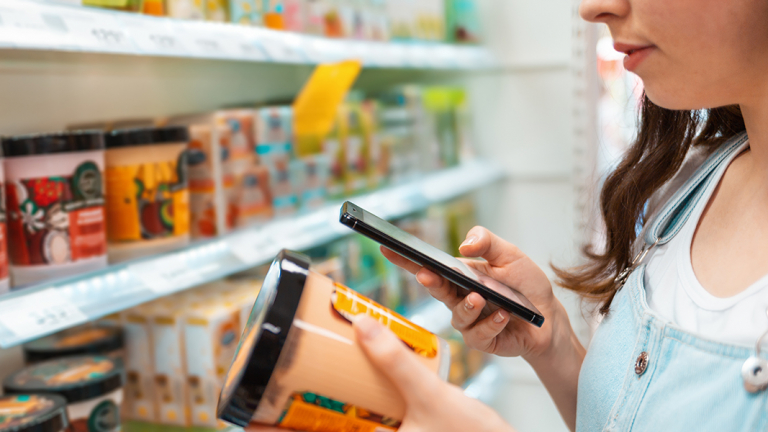 The Value of Retail Price Verification with Scanning-Equipped Mobile Apps